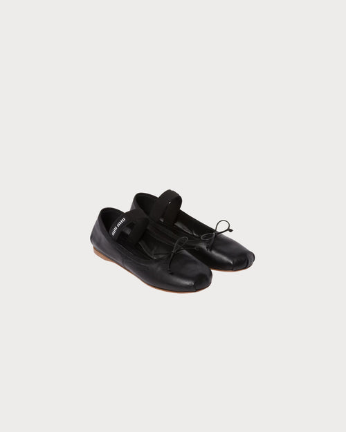 MIU MIU Black Leather Ballerinas | 繆繆 平底鞋 (黑色)