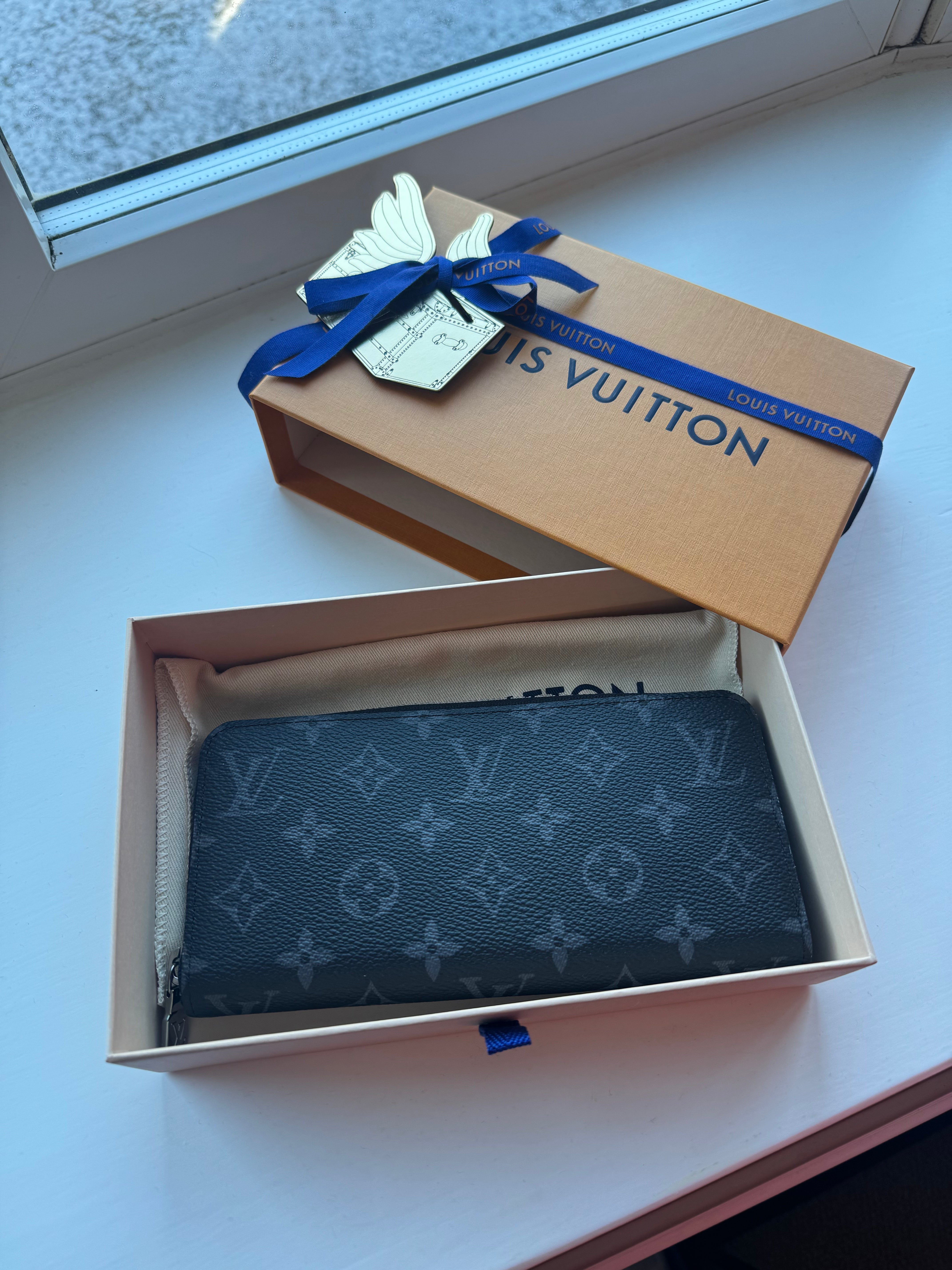 LOUIS VUITTON M11611 Men's Zippy Horizontal Wallet Monogram Canvas