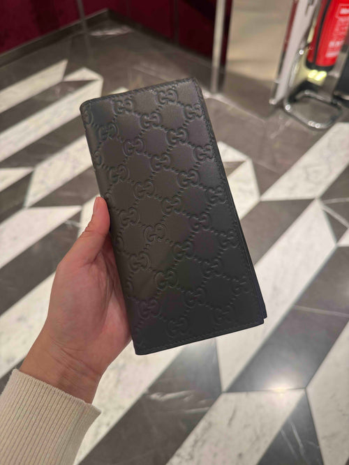 GUCCI Men’s GG Embossed Leather Long Wallet(Grey)