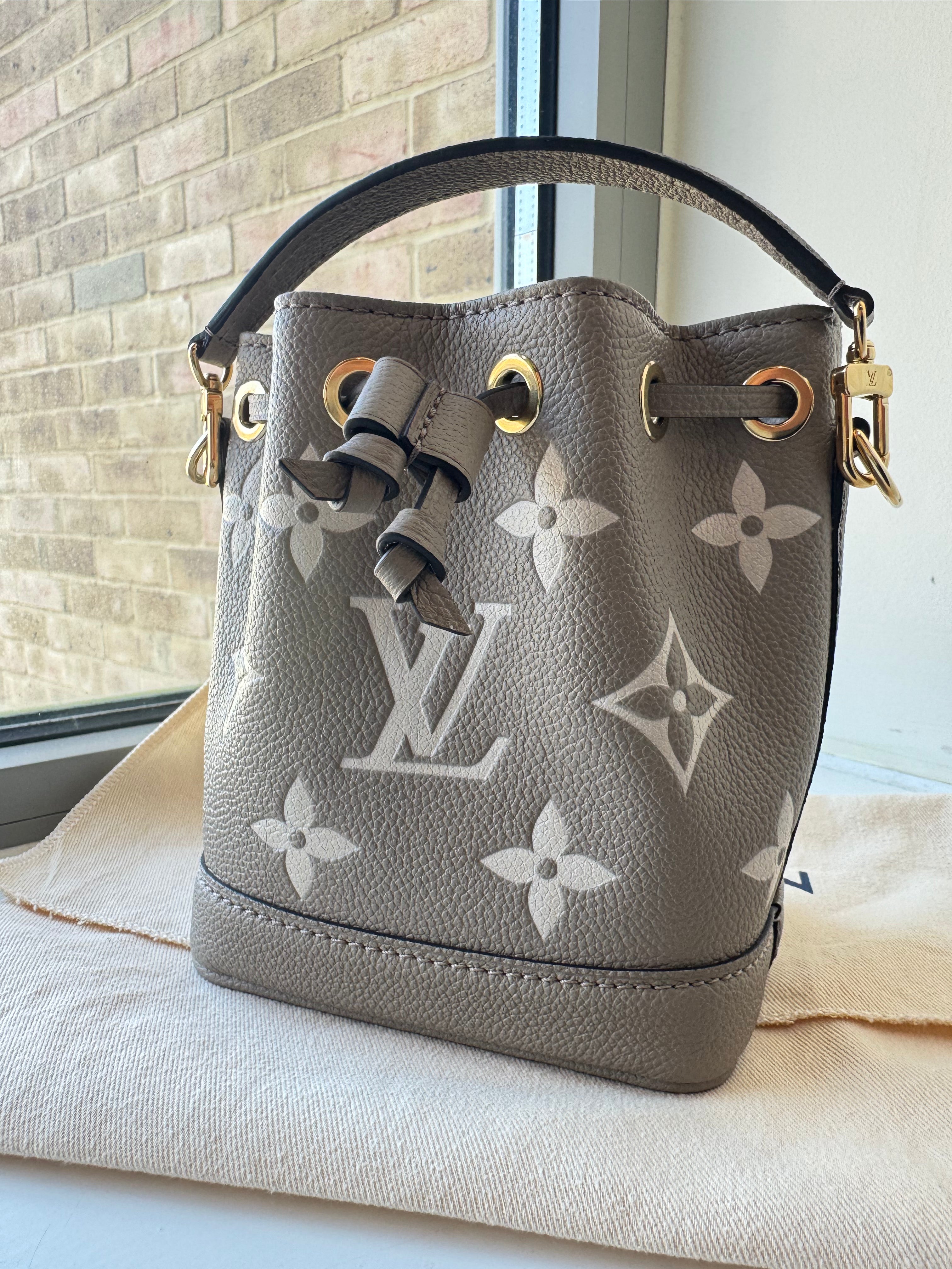 路易威登M46291 Nano Noe Bag Monogram帆布手袋(迷你/灰色 路易威登M46291 Nano Noe Bag Monogram帆布手袋(迷你/灰色