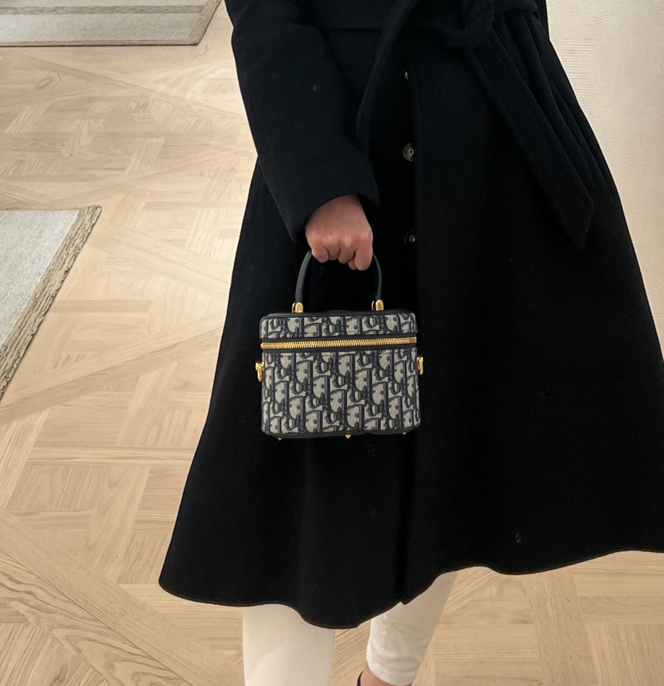 CHRISTIAN DIOR Small CD Signature Vanity Case | Dior