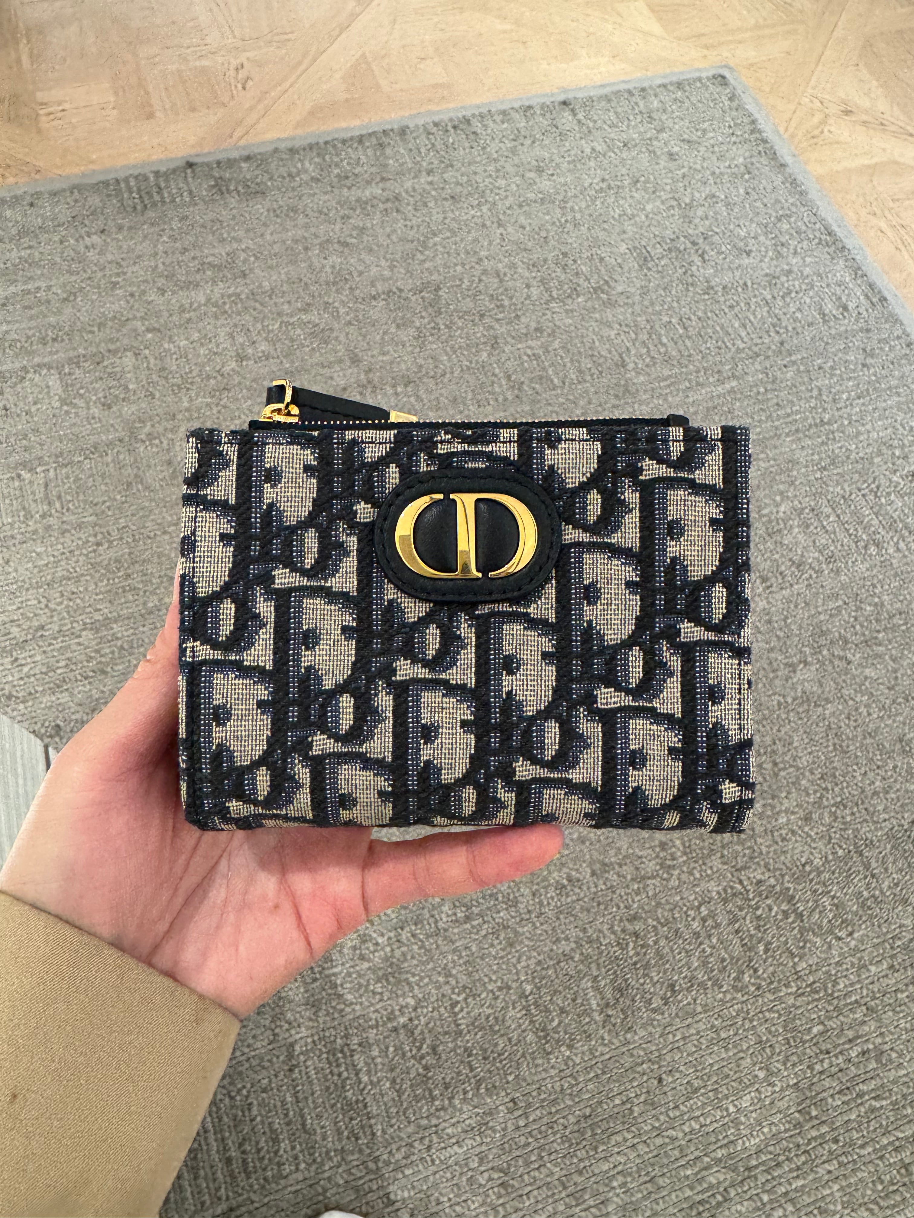 CHRISTIAN DIOR 30 Montaigne Dahlia Wallet | Dior wallet CHRISTIAN DIOR 30 Montaigne Dahlia Wallet | Dior wallet