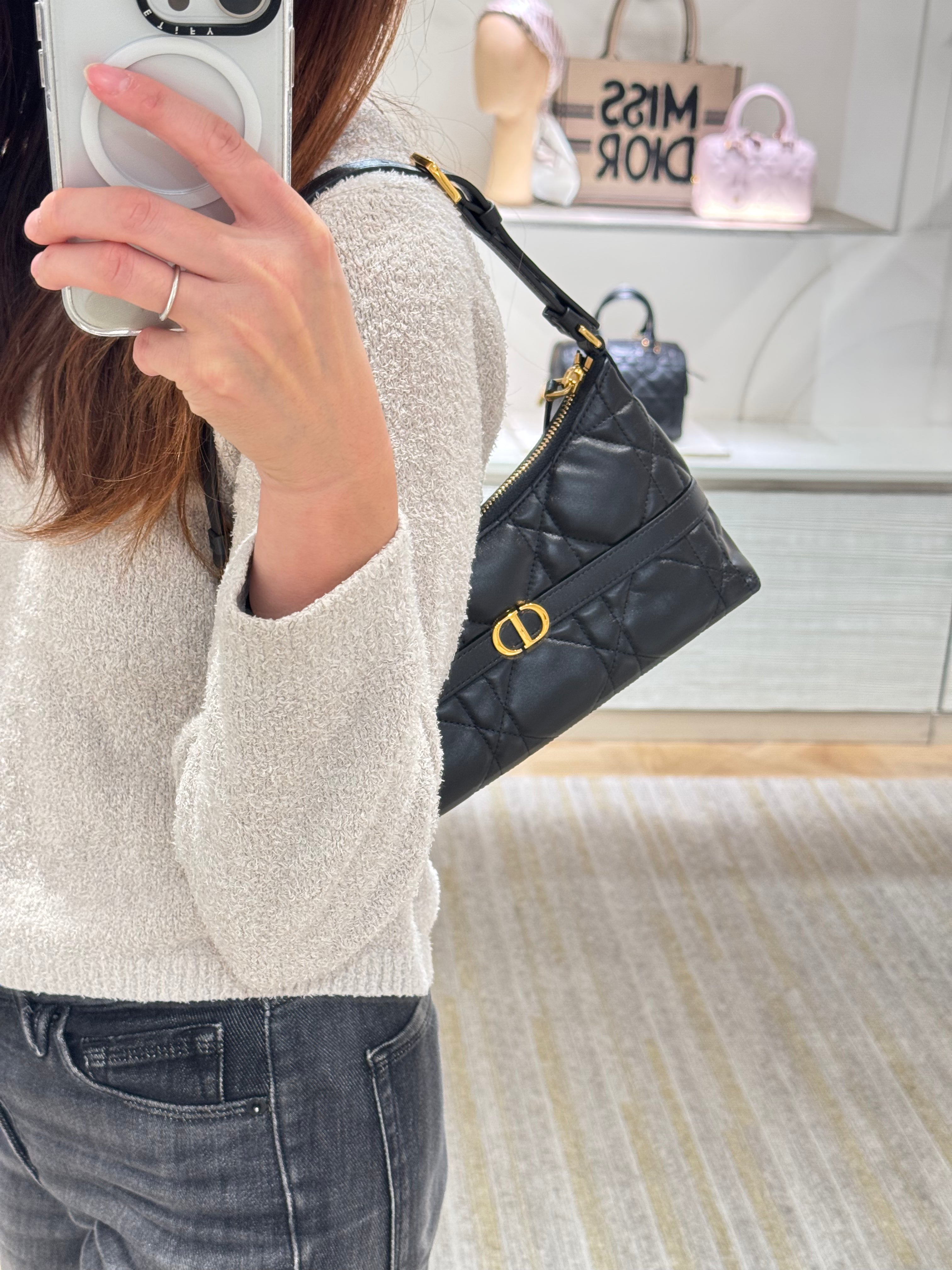 Miss Caro ホーボー ブラック ミニショルダーバッグ CHRISTIAN DIOR Miss Caro Mini Hobo Shoulder Bag | 迪奧手袋