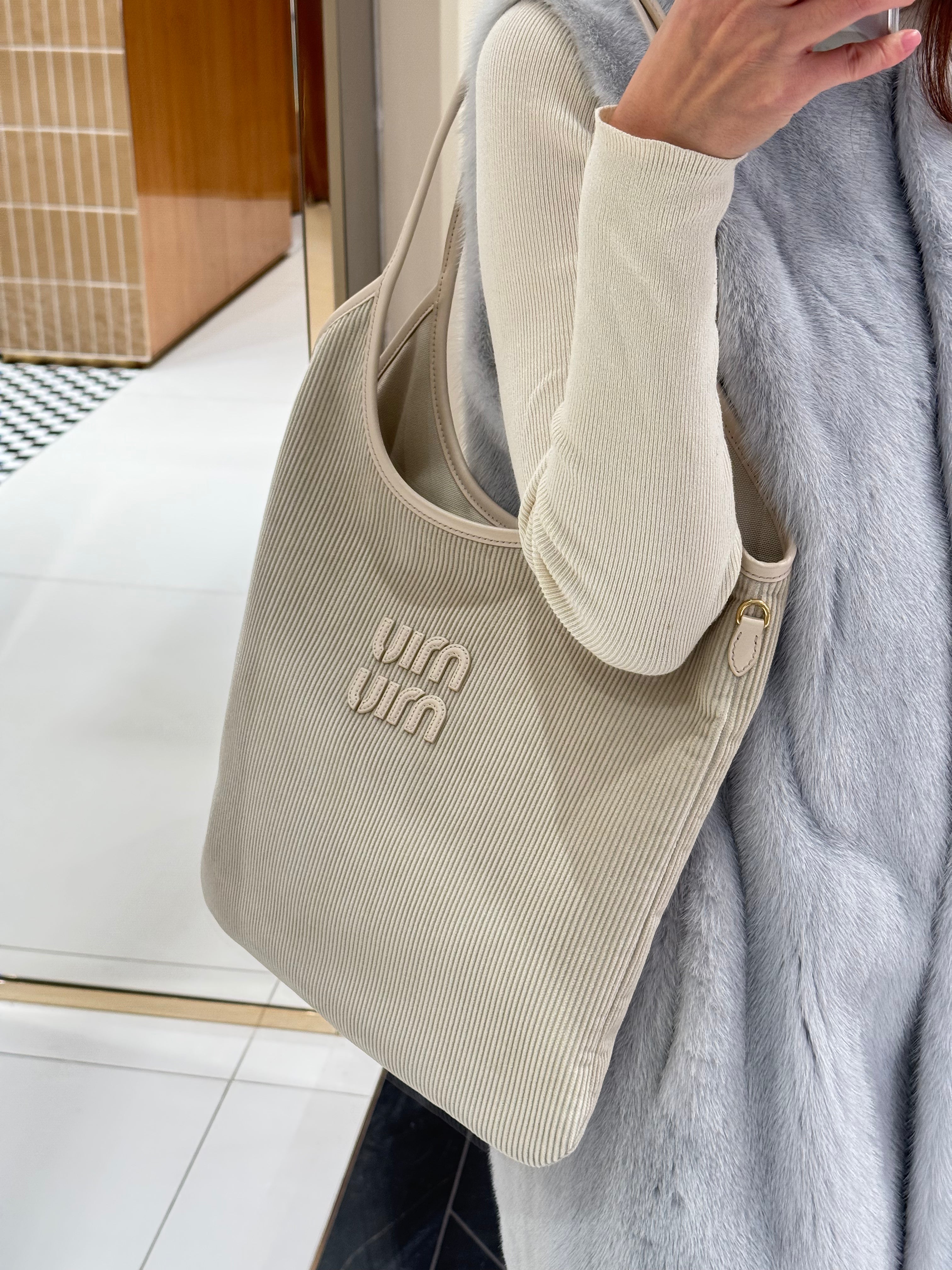 MiuMiu＊IVY corduroy shopping bag ショッピングバッグ＊送料込 30689913_59491577_600.jpg