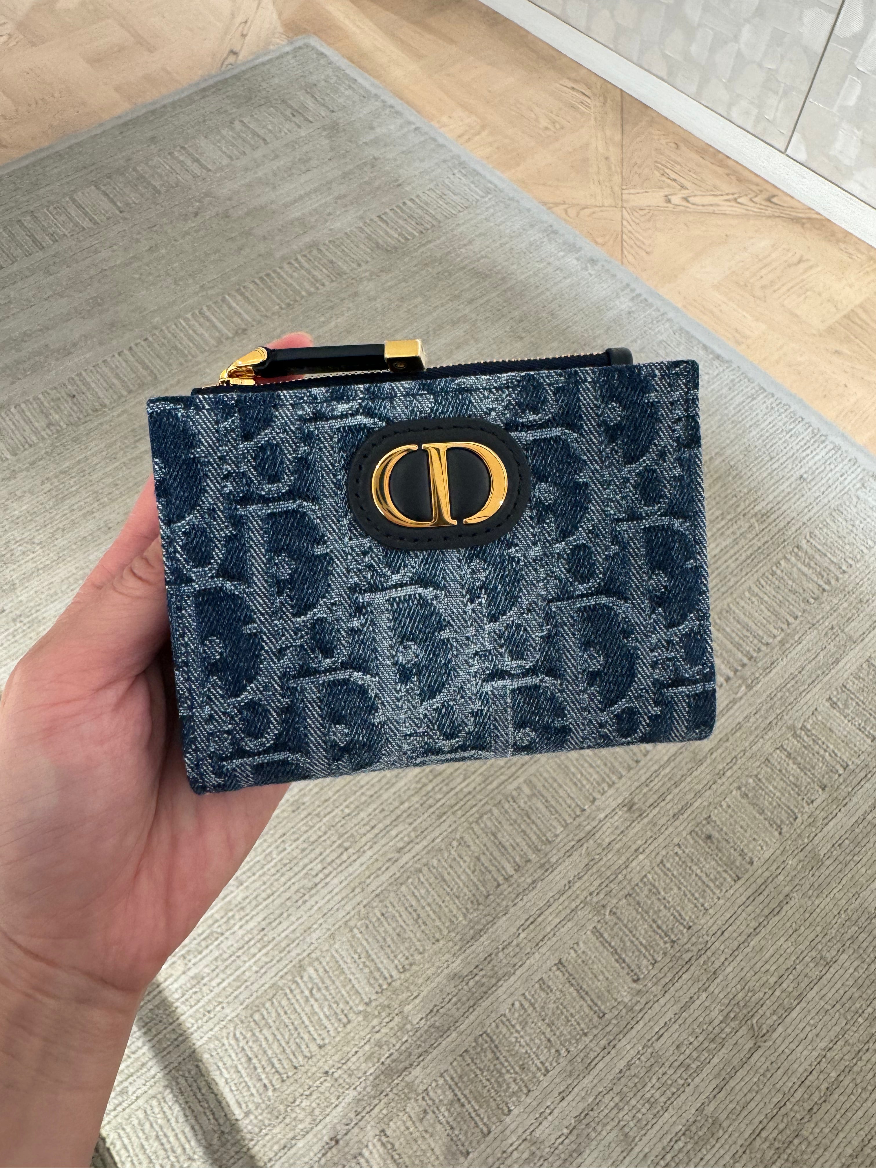 折りたたみ財布 30 Montaigne Reverse Toile de Jouy Jacquard Dahlia Wallet 30 Montaigne Dahlia Wallet Blue Toile de Jouy Reverse