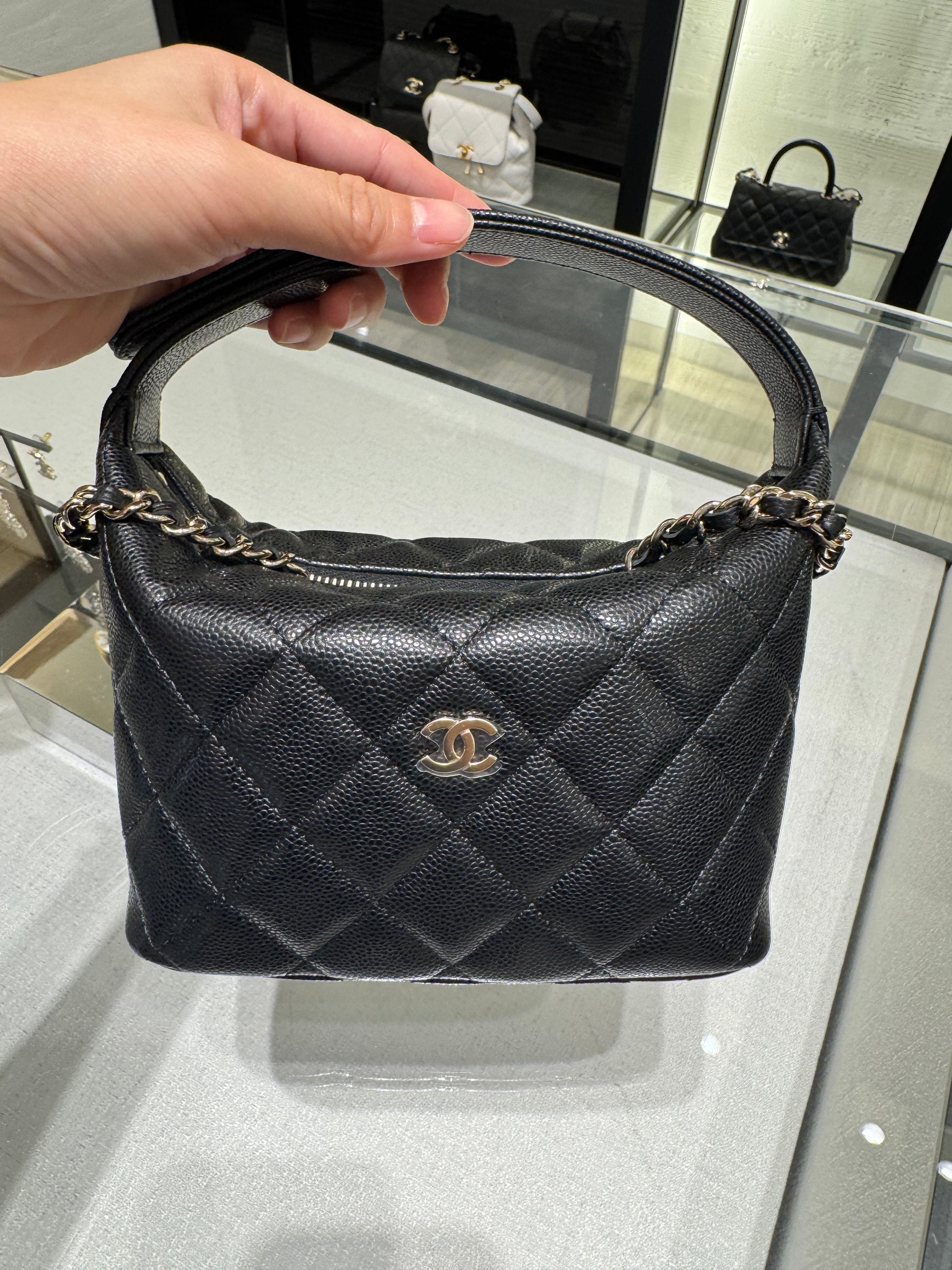 香奈兒 2025 New Pouch Bag 手袋(迷你/2色) | LONDONKELLY 香奈兒 2025 New Pouch Bag 手袋(迷你/2色) | LONDONKELLY