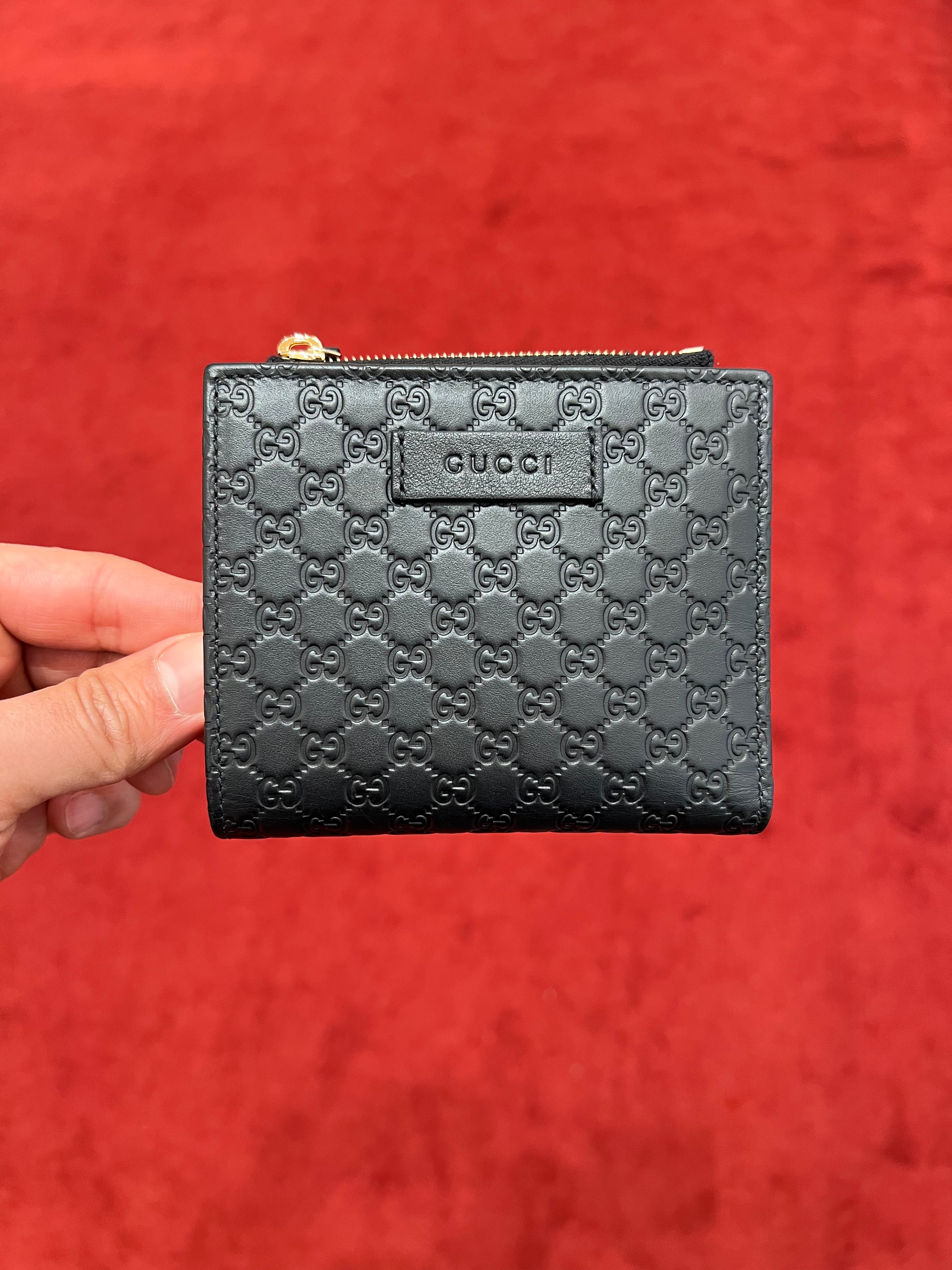 Gucci compact shops wallet