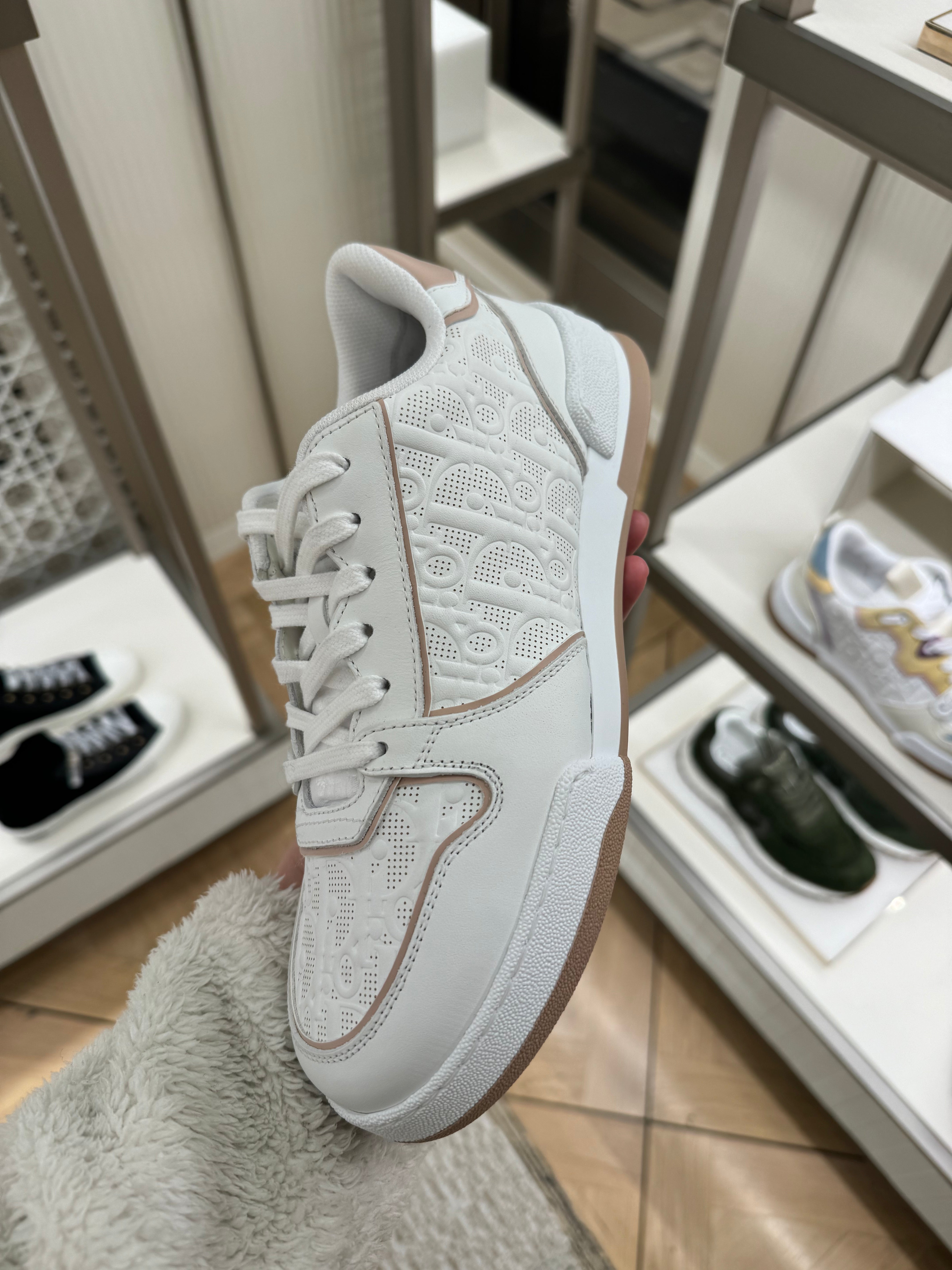 Dior shops sneakers