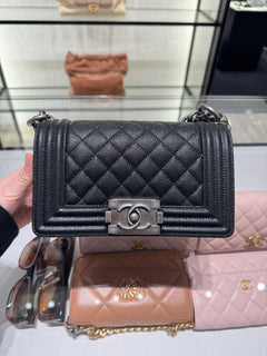 CHANEL A67085 Classic Small Boy Chanel Handbag | 香奈兒 手袋 (黑色)