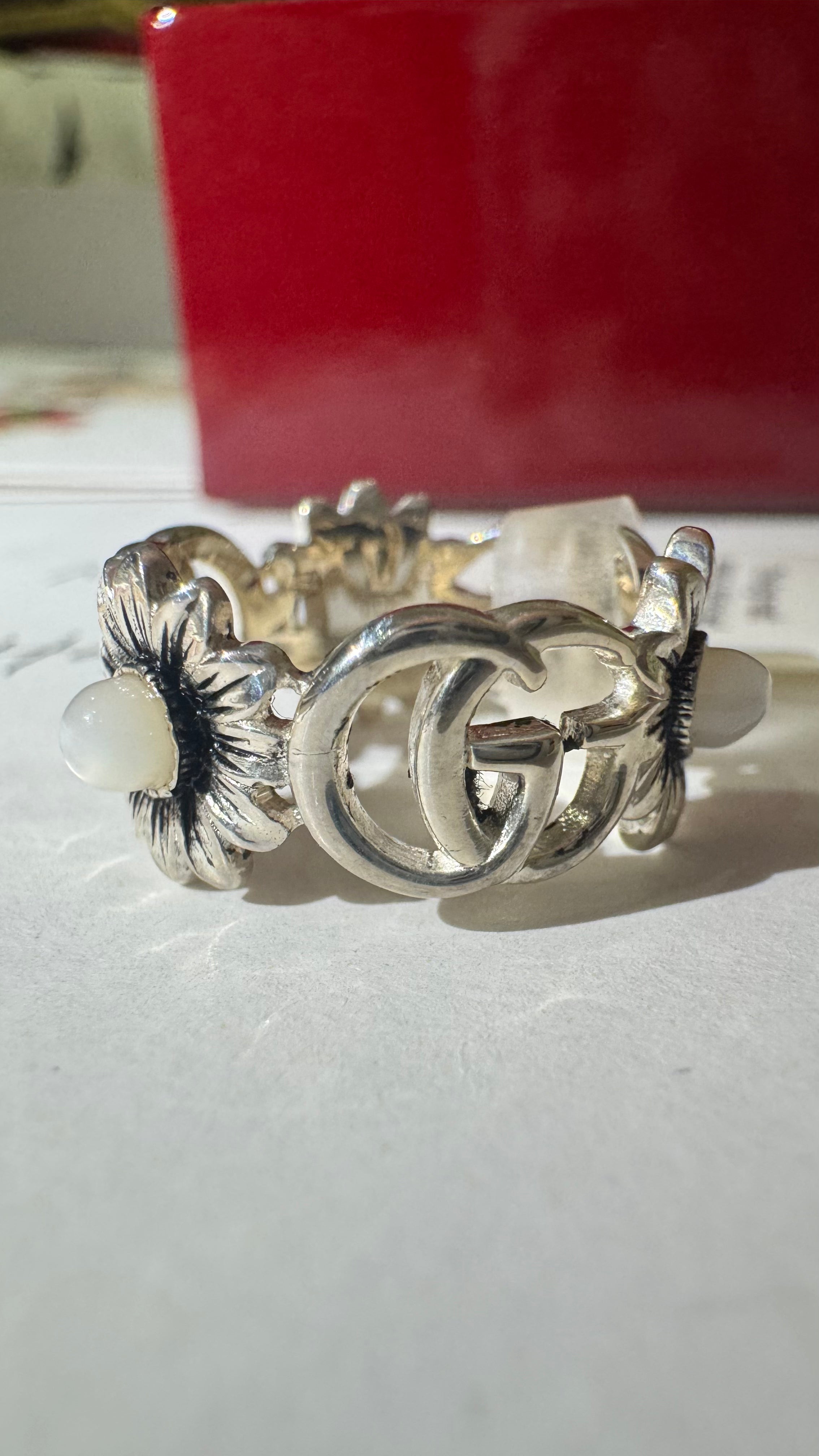 GUCCI Double G Mother of Pearl Ring | Gucci Ring (Multicolor