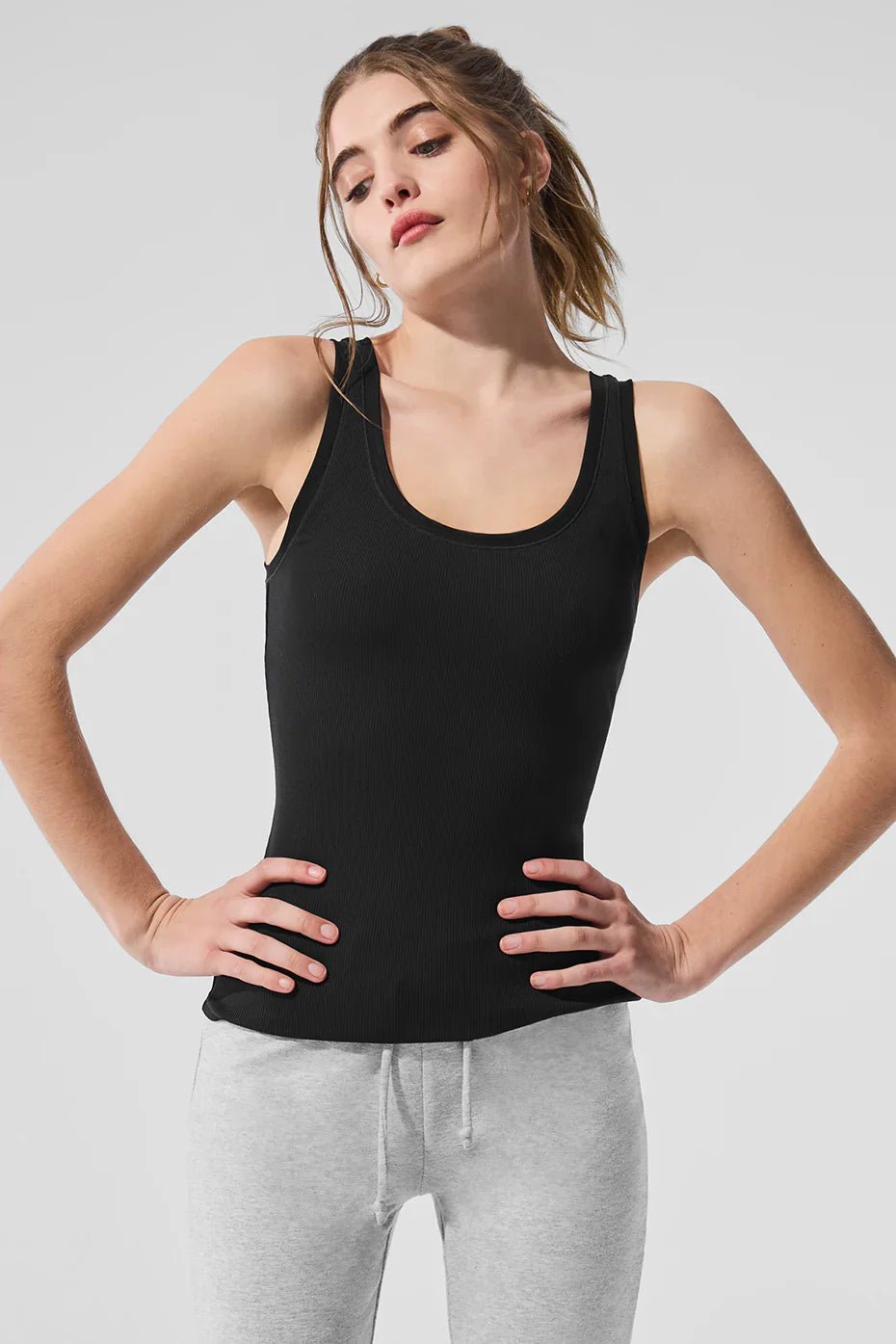 新品未使用 Alo Yoga Rib Support Tank XS ブラック alo-yoga-ribbed-mesh-secret-