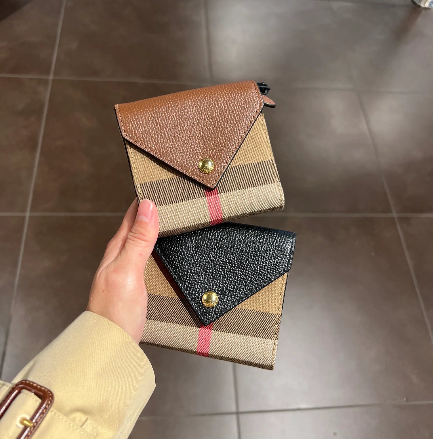 Burberry wallet hk hotsell