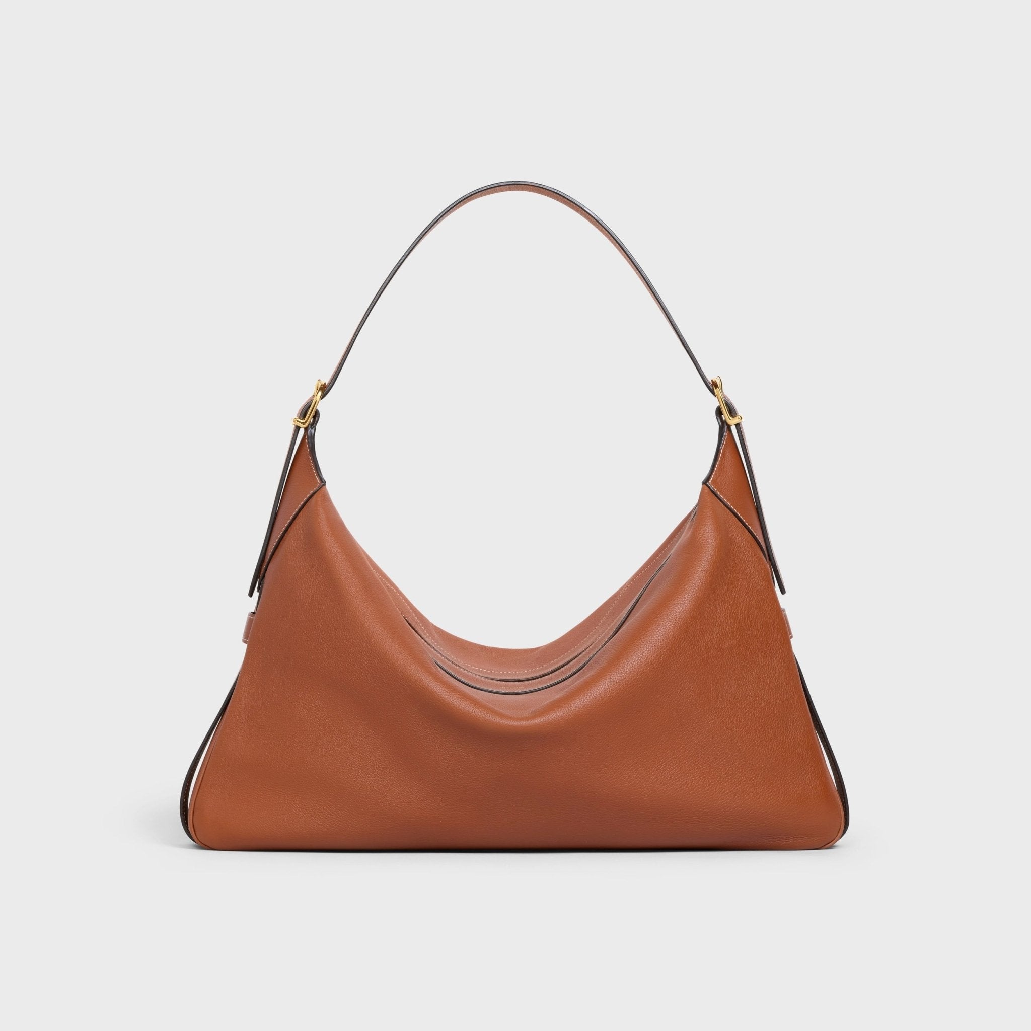 【CELINE直営】セール！ROMY M レザー バッグ 着画有 CELINE直営】セール！ROMY M レザー バッグ 着画有 (CELINE
