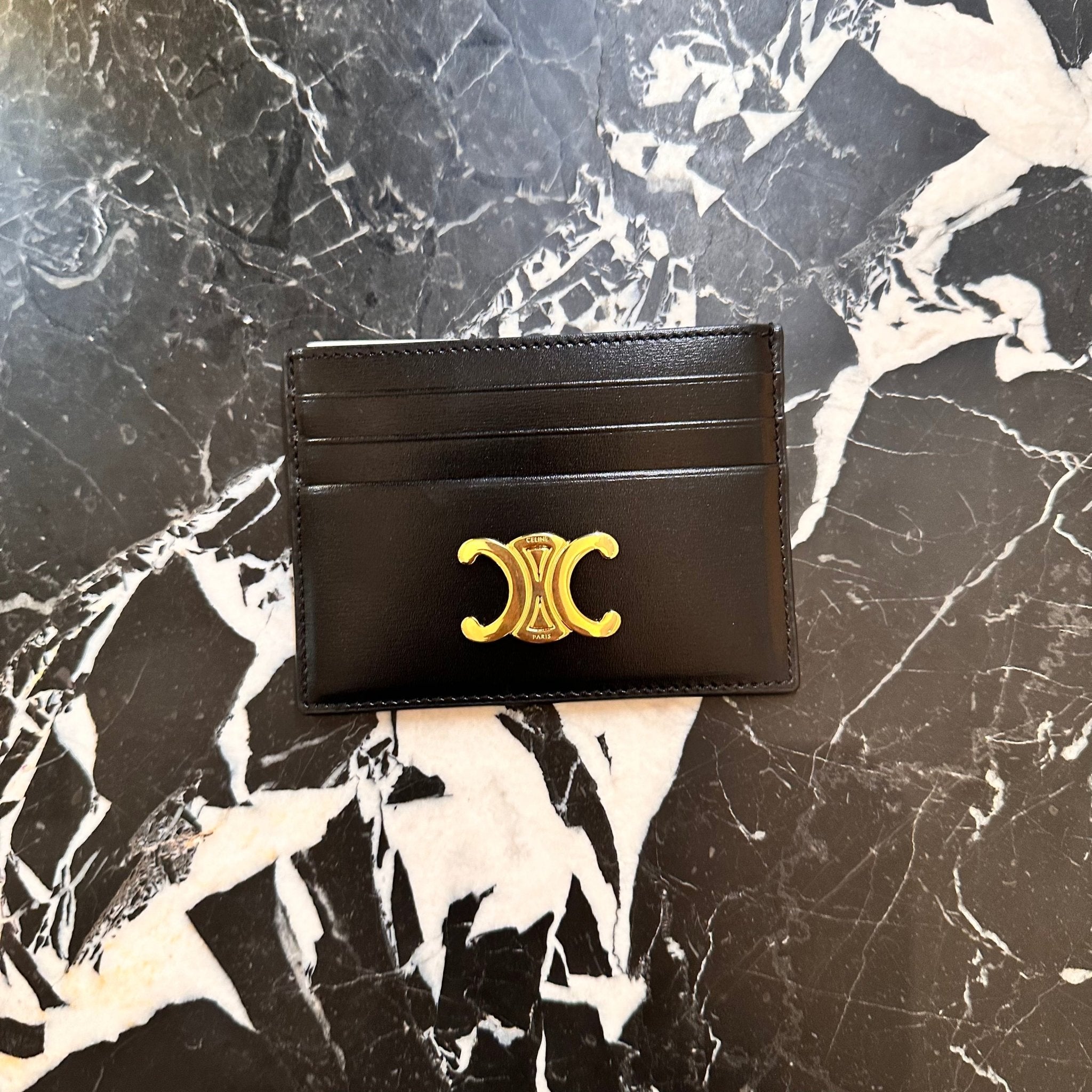 １点限り♪【CELINE】CARD HOLDER ON CAHIN TRIOMPHE 送料無料 Celine Card Holder with Flap Triomphe Canvas Tan – Coco