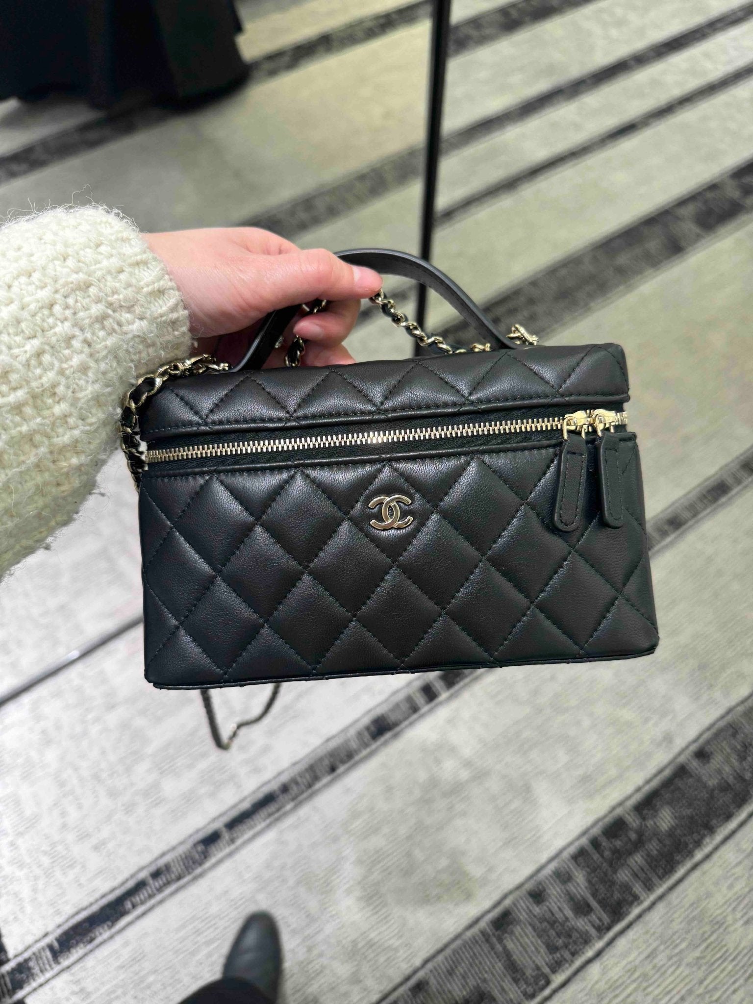 CHANEL ケース 香奈兒AP4385 Vanity Case Chain 菱格紋羊皮鏈帶化妝箱(黑色