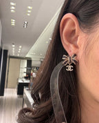 CHANEL Crystal Bow CC Drop Earrings | 香奈兒 蝴蝶結水鑽 CC 垂墜耳環 (黑金色) - LONDONKELLY 英國名牌代購