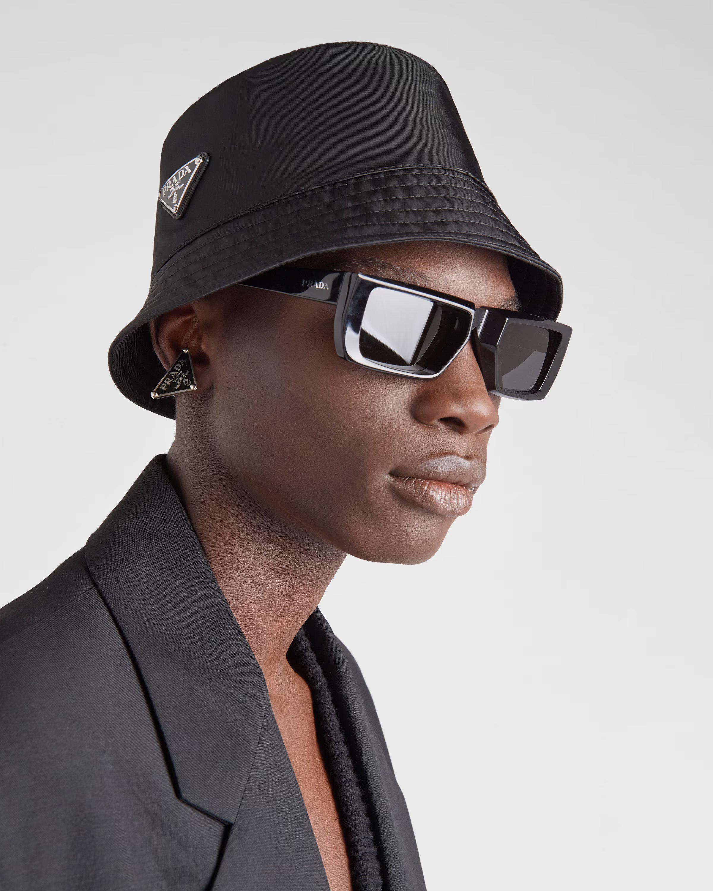 Bucket hat prada black hotsell