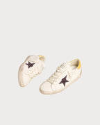 GOLDEN GOOSE Women’s Bio - based Super - Star with red glitter star and leather heel tab | 黄金鹅 黄金鹅 女款 Bio - based Super - Star 搭配红色亮片星星与皮革后跟标签(白色) - LondonKelly 英国名牌代购