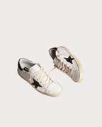 GOLDEN GOOSE Women’s Super - Star with a black Swarovski crystal star and heel tab | 黄金鹅 女款 Super - Star 搭配黑色施华洛世奇水晶星星与后跟标签(白色) - LondonKelly 英国名牌代购