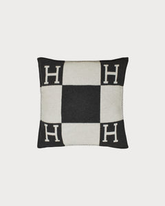 HERMES Large Avalon Pillow | 愛馬仕 枕頭 (多色) - LondonKelly 英國名牌代購