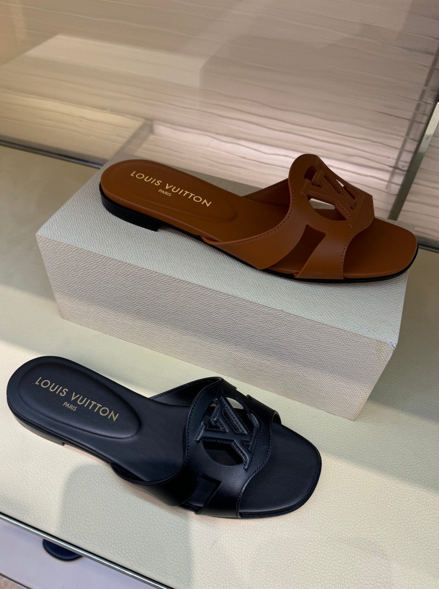 Lv Sunset Womens Louis Vuitton Flip Flops Lv Sunset Louis Vuitton