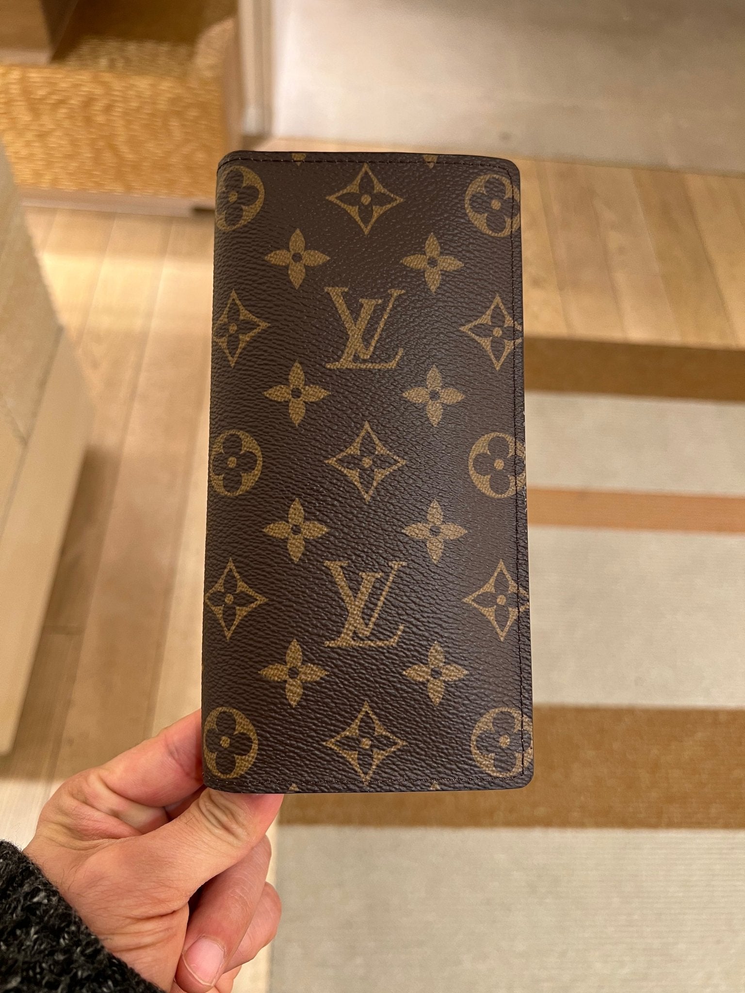 Louis orders Vuitton Long Wallet