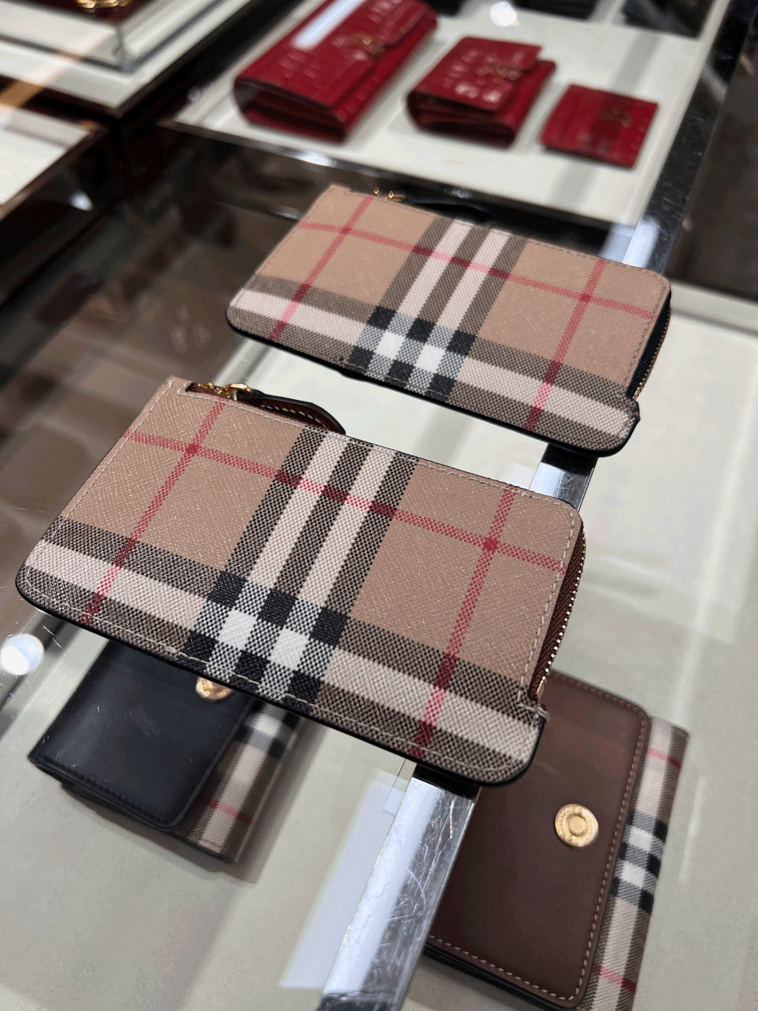 Burberry zip card case discount