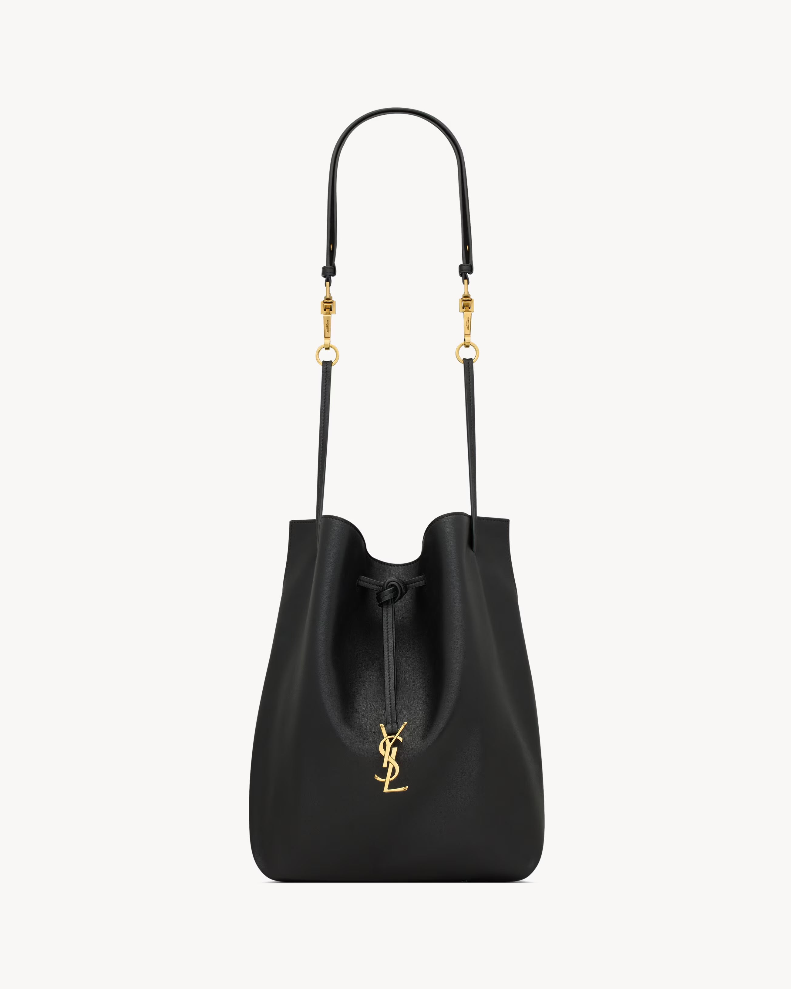 【美品】イヴサンローラン ショルダーバッグ YSL ロゴ 金具 レザー ブラック 美品✨イヴサンローラン ショルダーバッグ YSLロゴ金具 レザー 黒