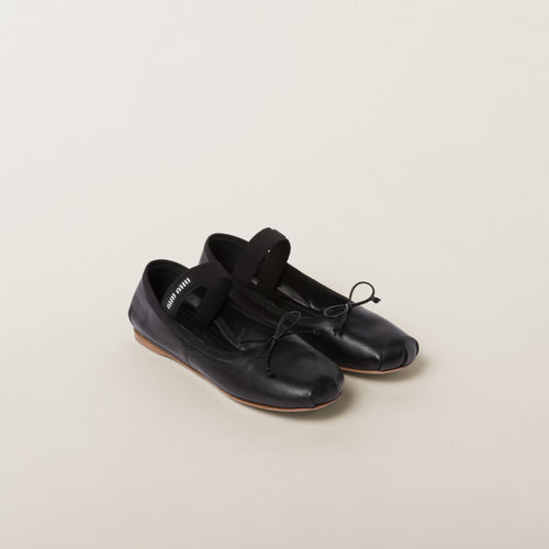 MIU MIU Black Leather Ballerinas | 繆繆 平底鞋 (黑色)