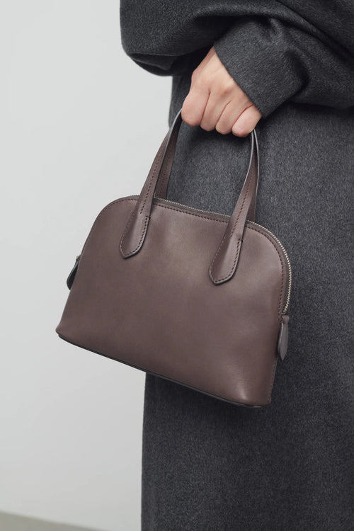 THE ROW Ingrid Bag in Leather | 手袋 (多色)