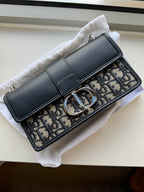 CHRISTIAN DIOR 30 Montaigne East-West Bag with Silver Chain | 迪奧 手袋 (藍色/銀扣)