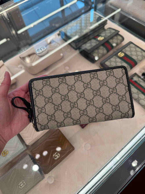 GUCCI GG Supreme Zip Around Wallet(Black)