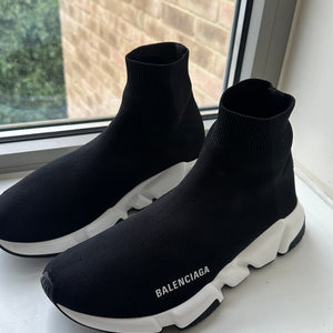 BALENCIAGA