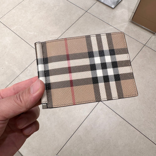 BURBERRY Men s Money Clip Wallet Burberry Men s Money Clip Wallet B LondonKelly