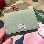 LOEWE Anagram Trifold Wallet | 羅意威 三摺銀包 (Rosemary)