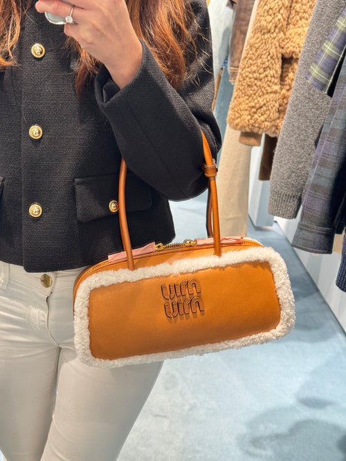 MIU MIU Beau Shearling Top-Handle Bag | 繆繆 手袋 (啡色)