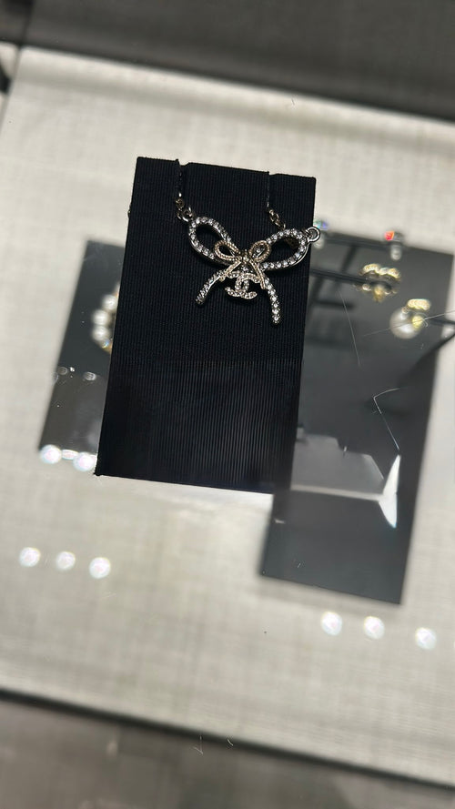 CHANEL 25K ABG588 Ribbon Necklace | 香奈兒 頸鏈 (淡金色)