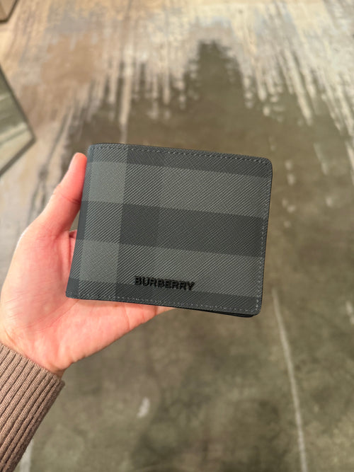 BURBERRY Men's Check Bifold Wallet | 博柏利男仕银包(黑色)