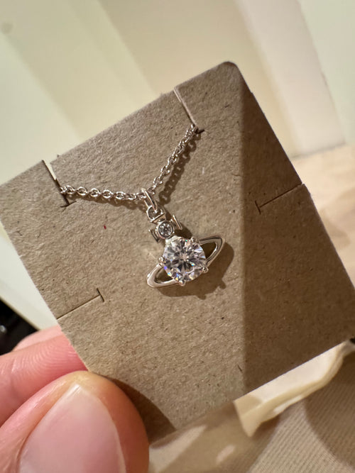 VIVIENNE WESTWOOD Reina Pendant Necklace | 西太后 頸鏈 (銀色)