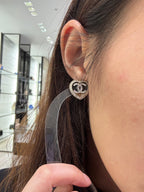 CHANEL Heart Earrings | 香奈兒 耳環 (黑金色)