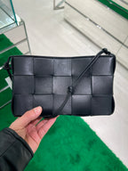 BOTTEGA VENETA Women's Cassette Pouch on Strap | 葆蝶家 手袋 (Black)