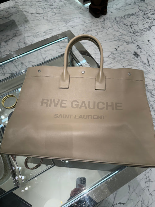 YSL SAINT LAURENT Rive Gauche Large Tote Bag | 聖羅蘭 手提袋 (米色)