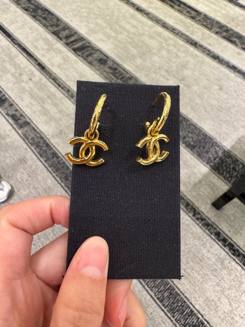 CHANEL ABC696 CC Drop Hoop Earrings(Gold)