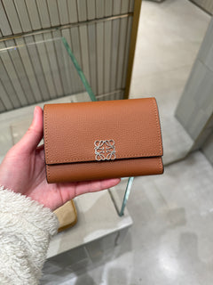 LOEWE Anagram Small Vertical Wallet | 羅意威 銀包 (多色)