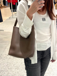 THE ROW Medium N/S Park Tote Bag in Leather | 手袋 (中碼/多色) Elephant