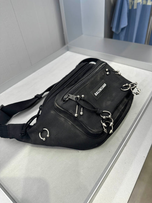 BALENCIAGA Men’s Explorer Piercing Belt Bag(Black) - LONDONKELLY 英國名牌代購