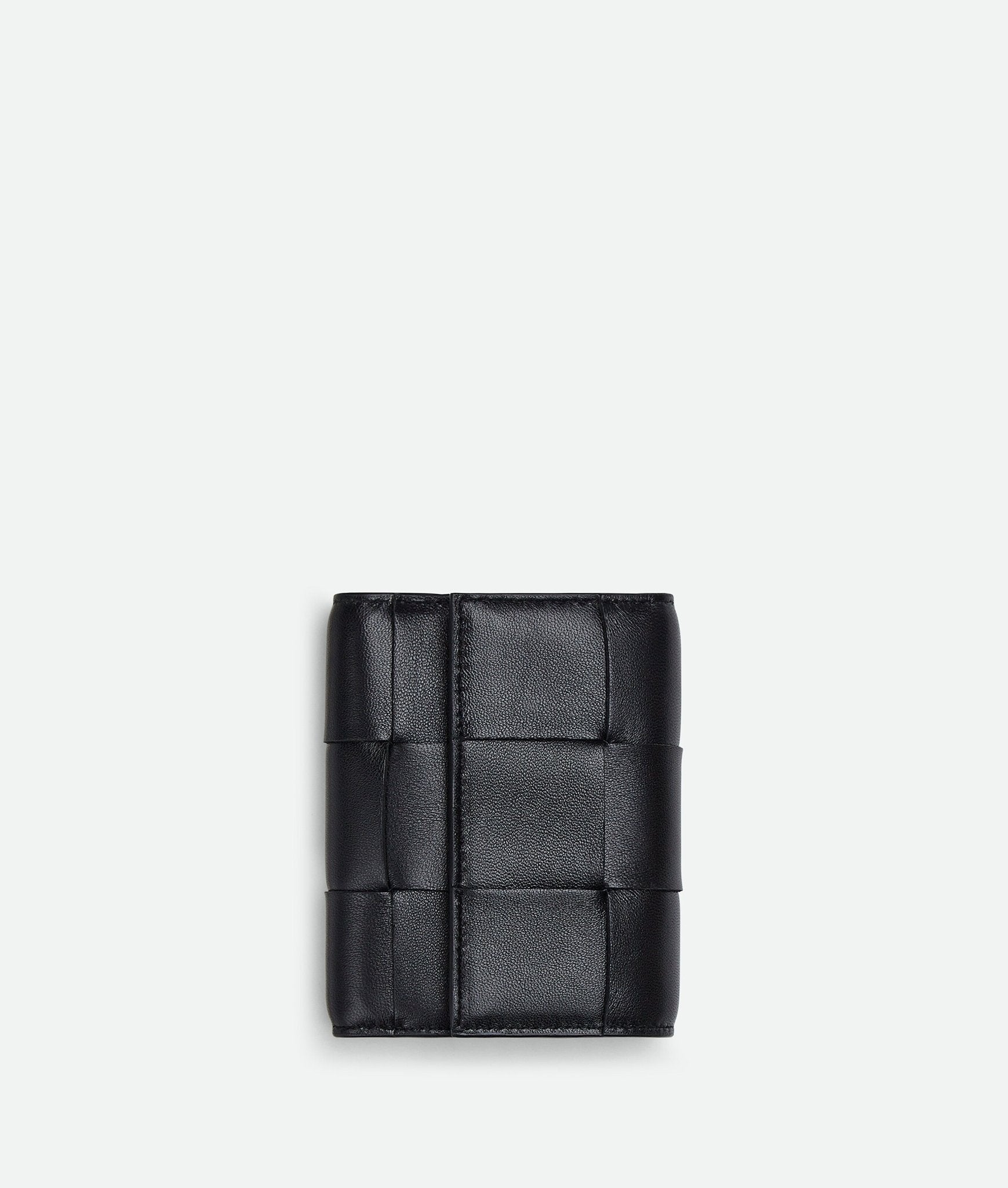 【関税込み】BOTTEGA VENETA TRI-FOLD LEATHER WALLET WITH ZIP BOTTEGA VENETA Cassette Leather Tri-Fold Leather Wallet