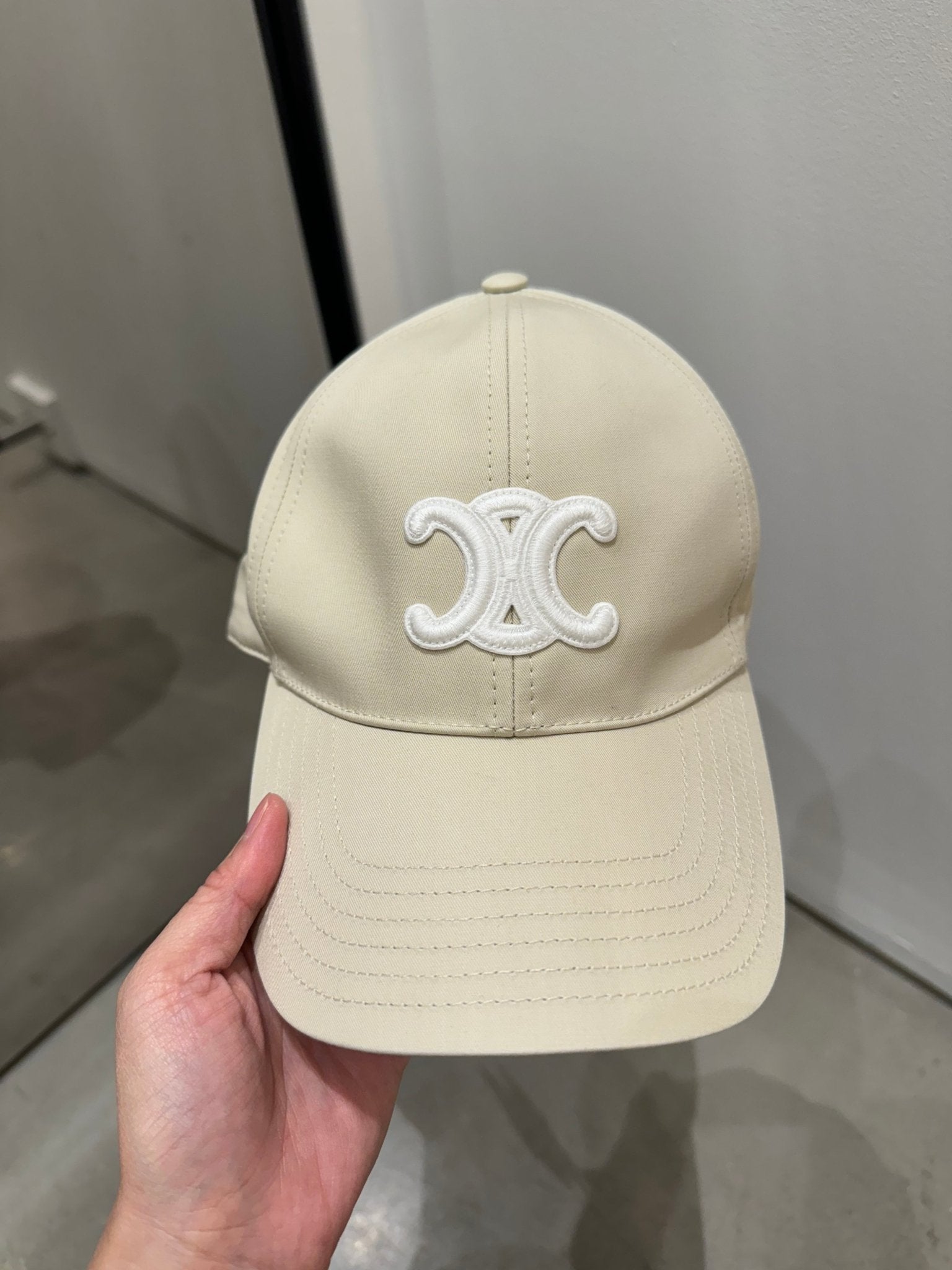 CELINE Triomphe Cap | 賽琳 棒球帽 (米黃色)