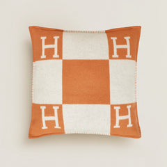 HERMES Large Avalon Pillow | 愛馬仕 枕頭 (多色) - LondonKelly 英國名牌代購