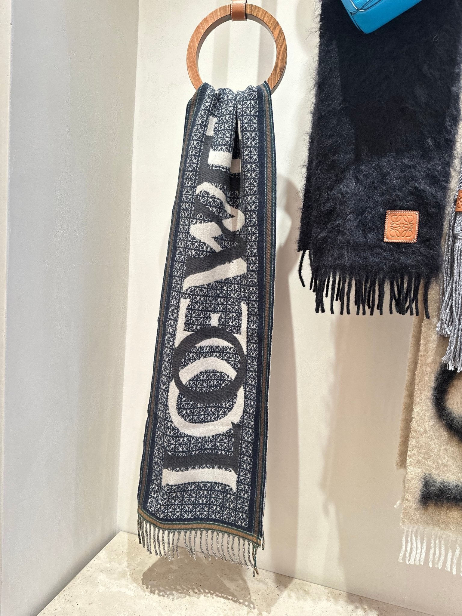 羅意威Love Scarf 頸巾(2色) | LONDONKELLY – LONDONKELLY 英國名牌代購